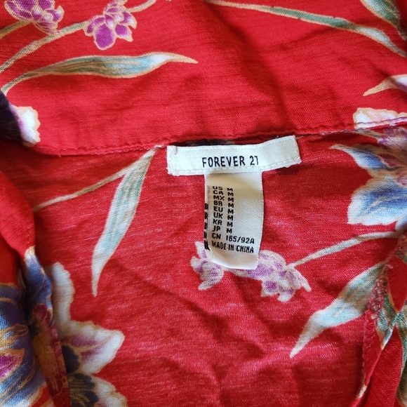 Floral Crop Top - Picture 2 of 2